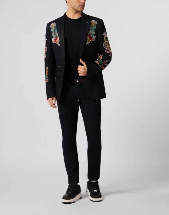 Товар черного цвета с внутренней стороны