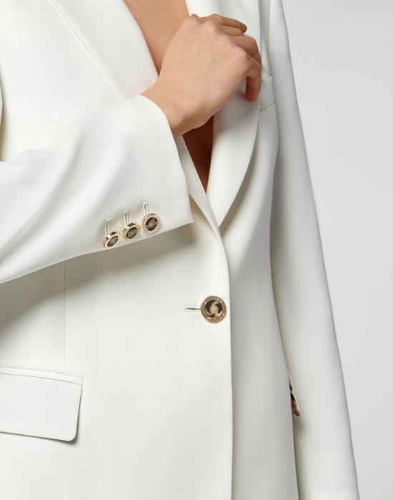 Товар белого цвета с внутренней стороны