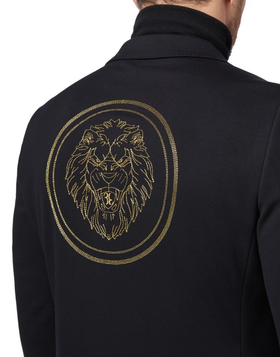 Товар черного цвета с внутренней стороны