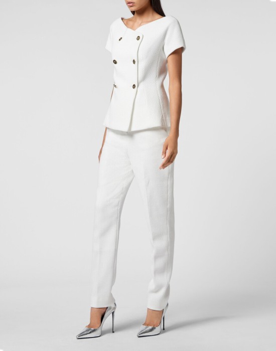 Товар бежевого цвета с внутренней стороны