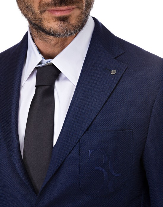 Товар синего цвета с внутренней стороны