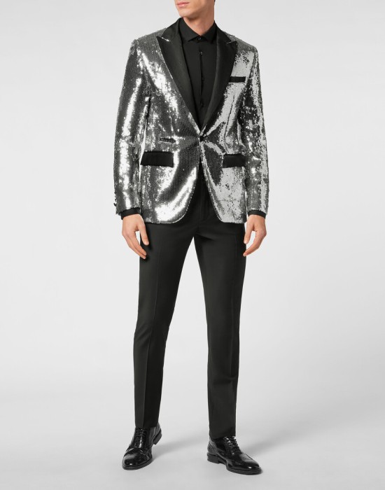 Товар серебряного цвета с внутренней стороны