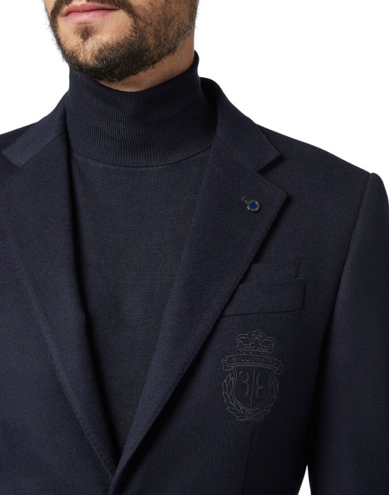 Товар синего цвета с внутренней стороны