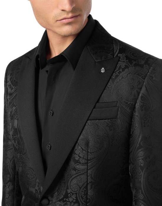 Товар черного цвета с внутренней стороны