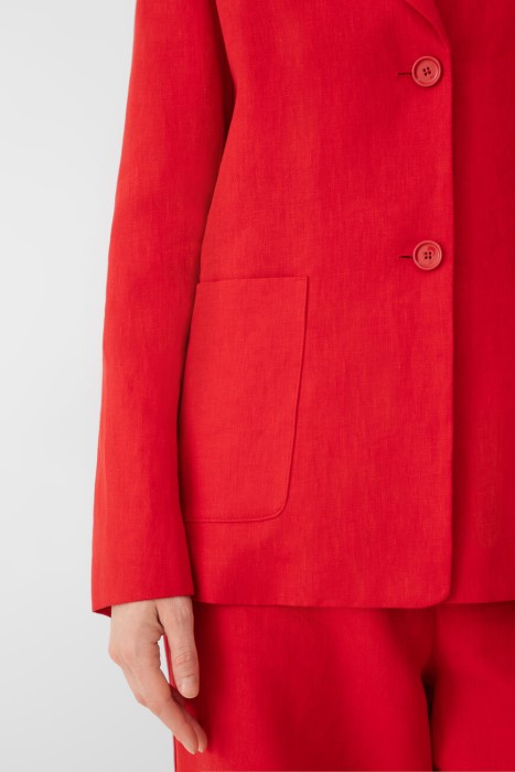 Товар красного цвета с внутренней стороны