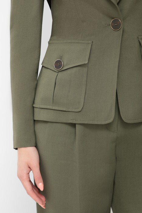 Товар зеленого цвета с внутренней стороны