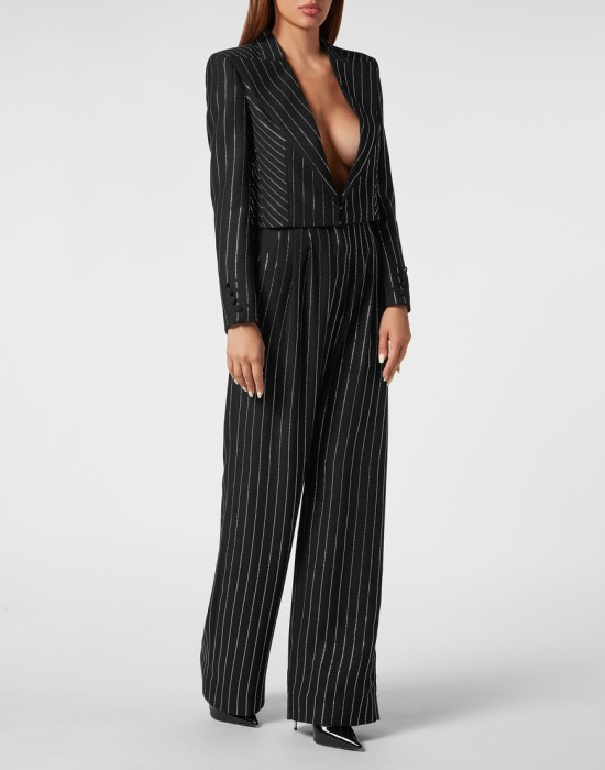 Товар черного цвета с внутренней стороны