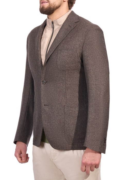 Товар коричневого цвета с внутренней стороны