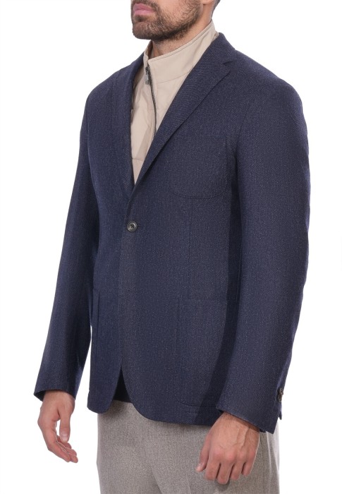 Товар синего цвета с внутренней стороны