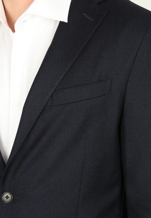 Товар синего цвета с внутренней стороны