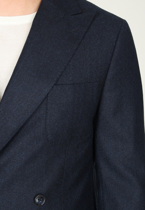 Товар синего цвета с внутренней стороны