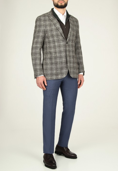 пиджак  по цене 136140 руб вид справа