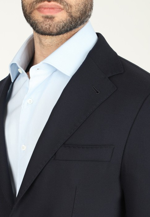 Товар синего цвета с внутренней стороны