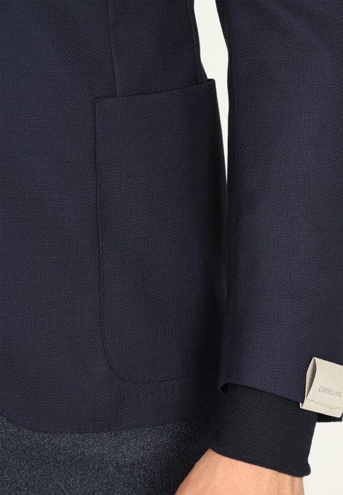 пиджак  из проверенных материалов спереди