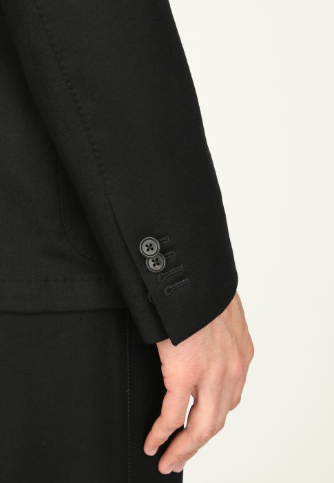 пиджак  из проверенных материалов спереди