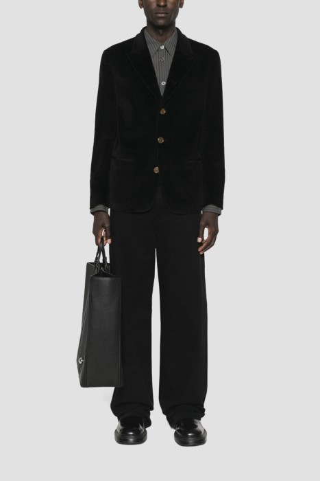 Товар черного цвета с внутренней стороны