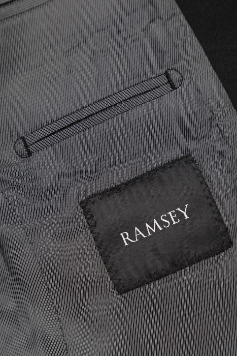 Товар черного цвета с внутренней стороны