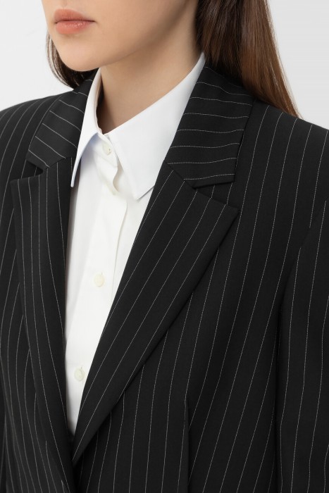 пиджак  из италии вид сбоку