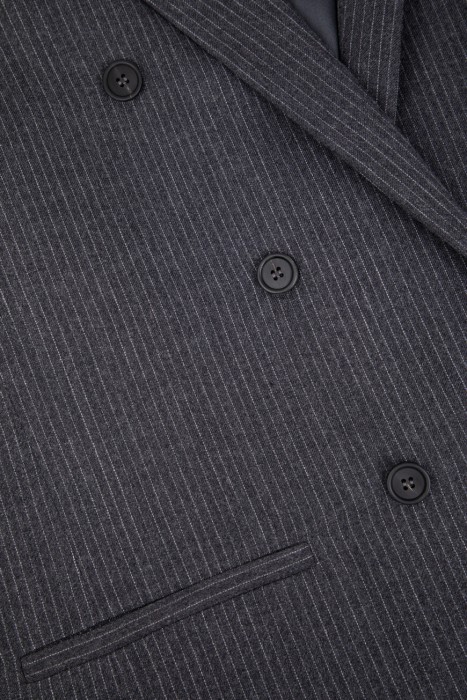 пиджак  классического стиля с лицевой стороны