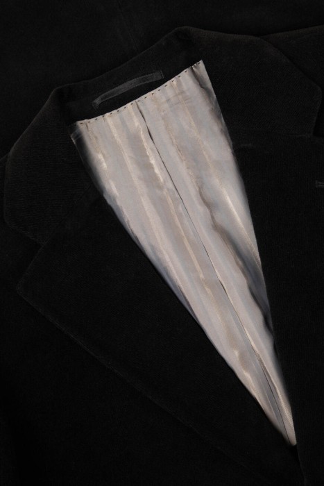 Товар черного цвета с внутренней стороны