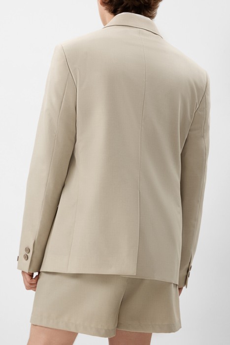 пиджак  по цене 107000 руб вид справа