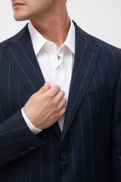 пиджак  из италии вид сбоку