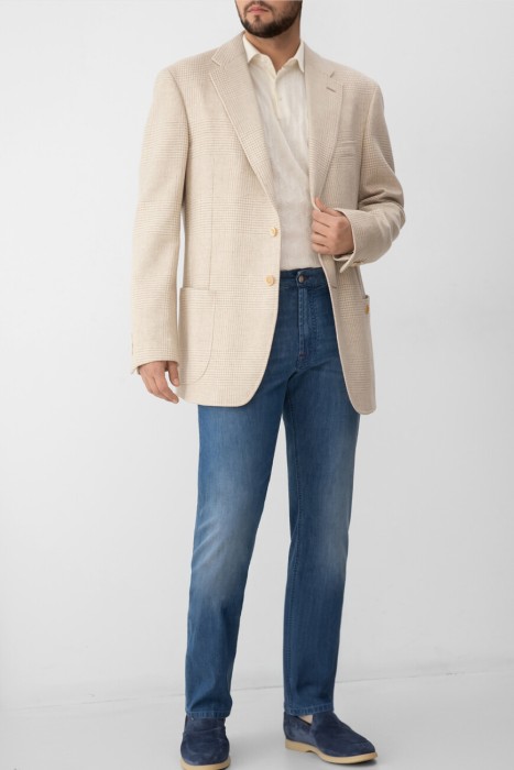 Товар разноцветного цвета с внутренней стороны