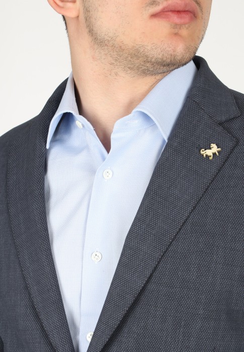 Товар синего цвета с внутренней стороны