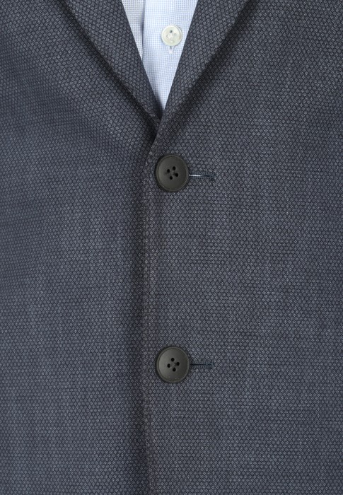 пиджак  из проверенных материалов спереди