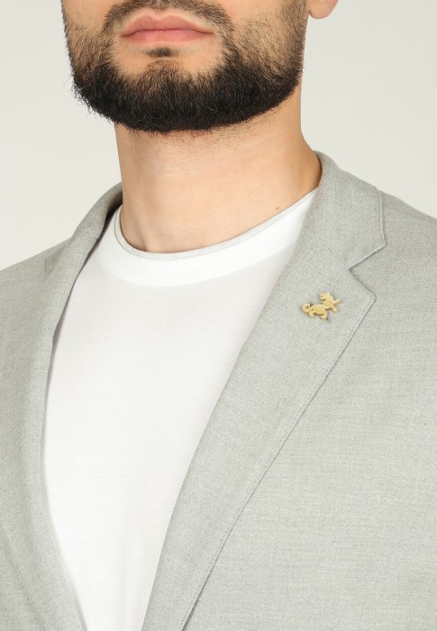 Товар серого цвета с внутренней стороны