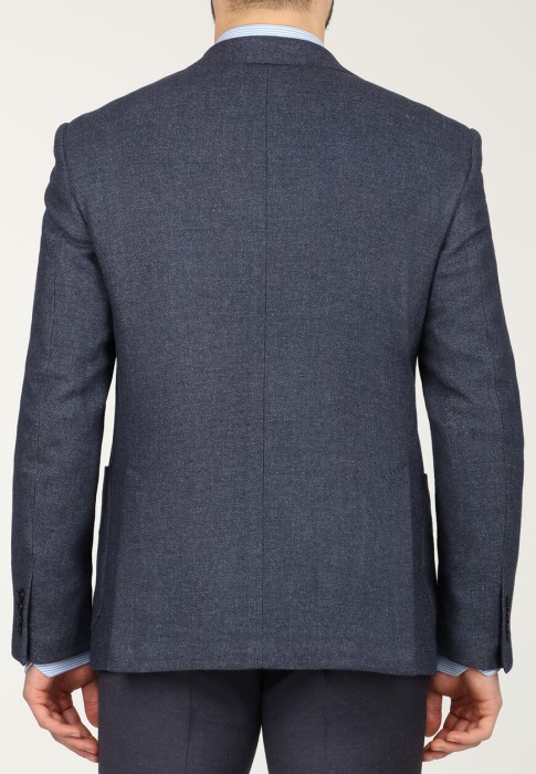 Товар синего цвета с внутренней стороны