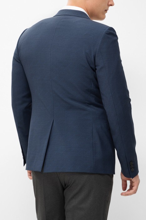 пиджак  по цене 23200 руб вид справа