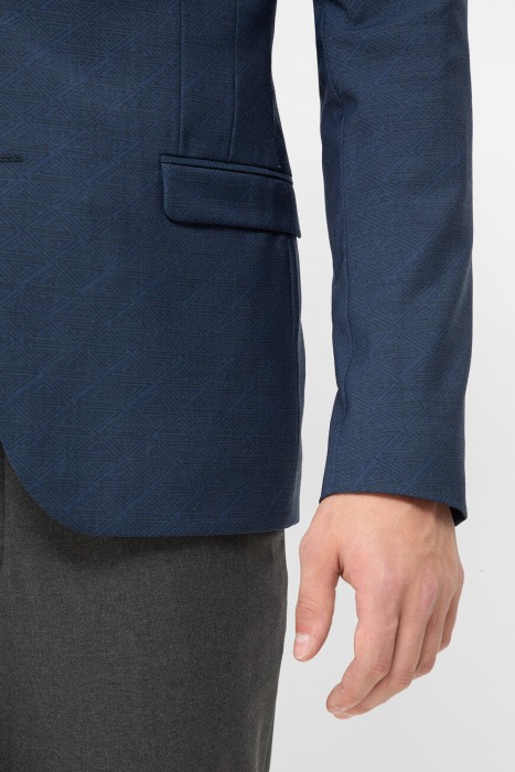 Товар синего цвета с внутренней стороны