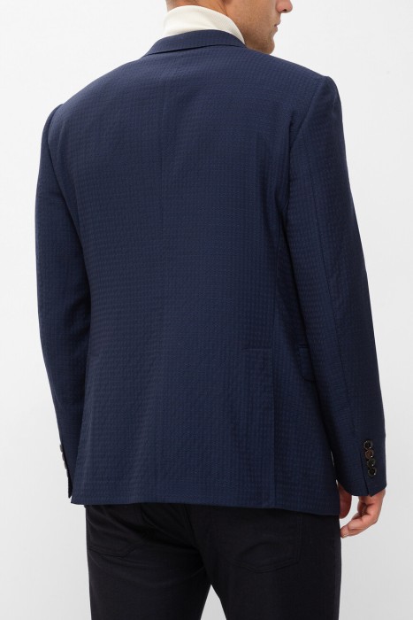 пиджак  по цене 49600 руб вид справа