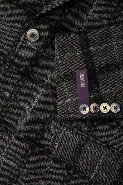 Товар черного цвета с внутренней стороны