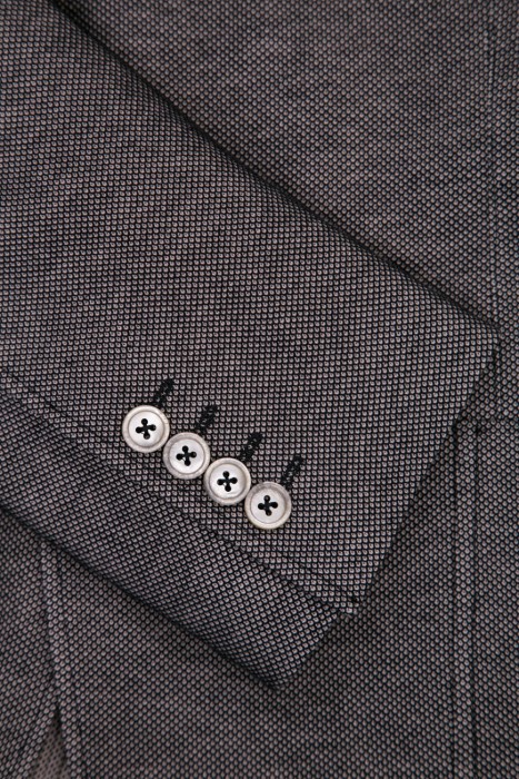 Товар черного цвета с внутренней стороны