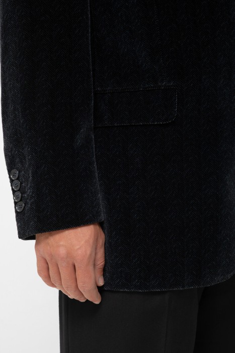 Товар синего цвета с внутренней стороны