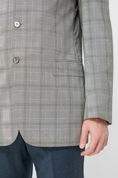 Товар серого цвета с внутренней стороны