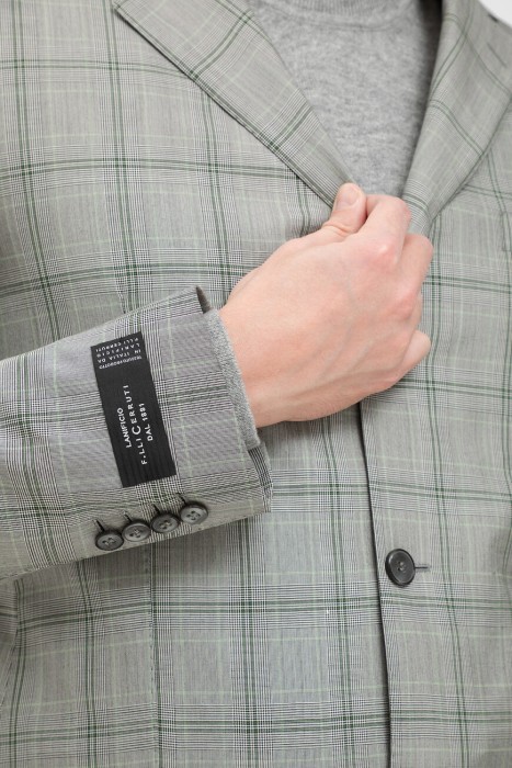 пиджак  из шерсти спереди