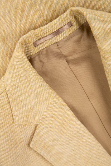 Товар бежевого цвета с внутренней стороны