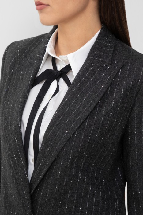 пиджак  из франции вид сбоку