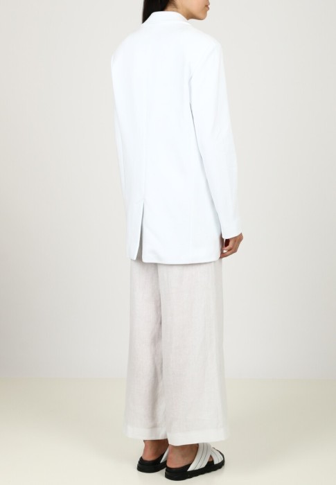 Товар белого цвета с внутренней стороны