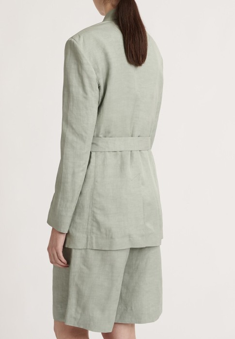 Товар зеленого цвета с внутренней стороны