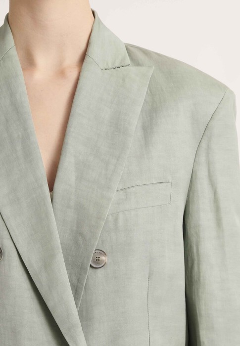 Продукция для женщин фото