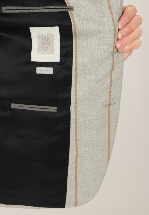 пиджак  из проверенных материалов спереди