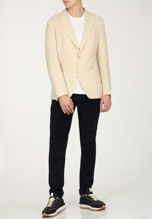 пиджак  по цене 108430 руб вид справа