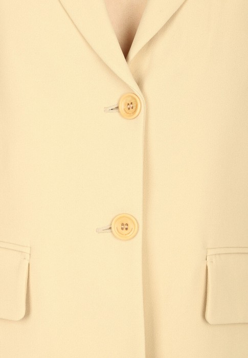 Товар бежевого цвета с внутренней стороны