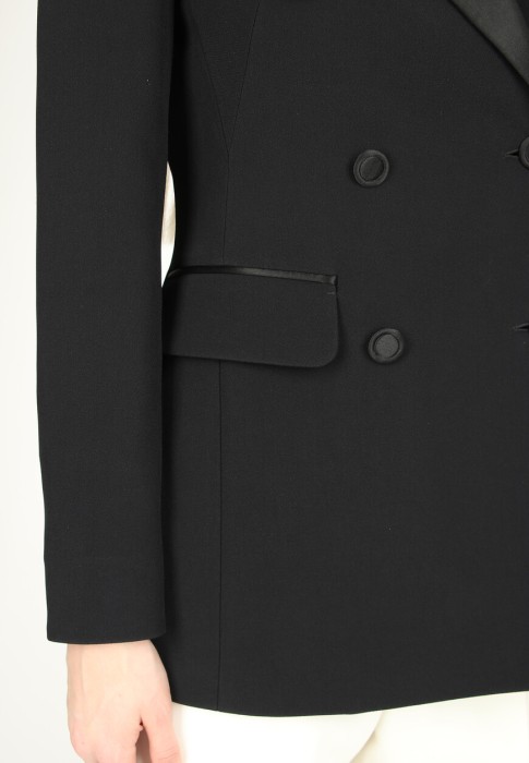 пиджак  из проверенных материалов спереди