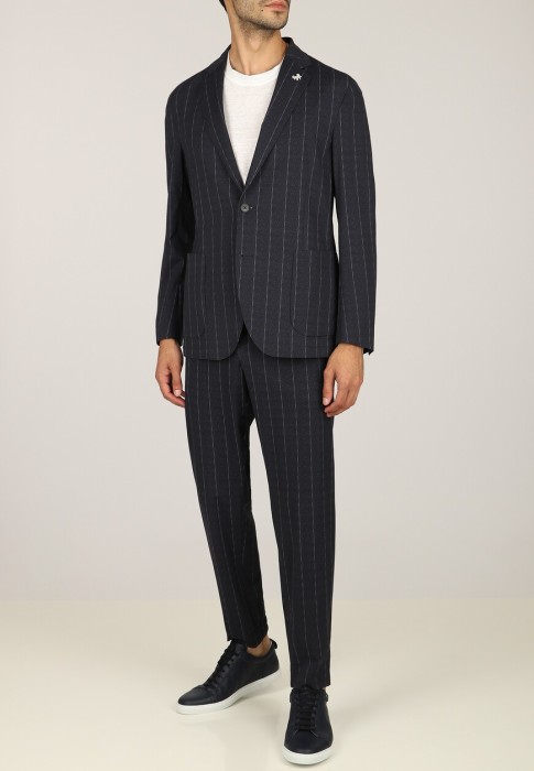 пиджак  по цене 69230 руб вид справа