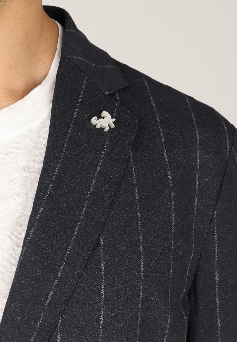 Товар синего цвета с внутренней стороны